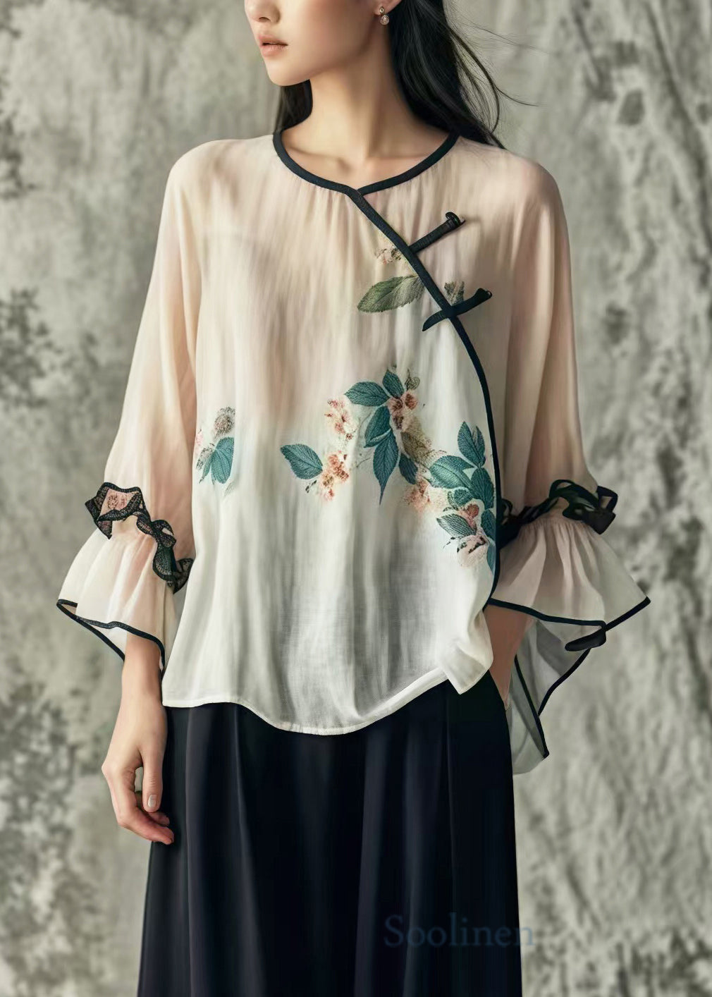 Classic Vintage Blouse with a Flattering Fit