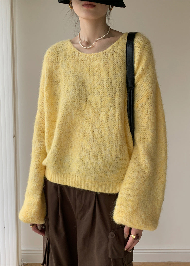 Well Tailored Sweater with a Graceful Silhouette