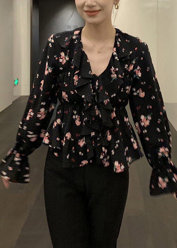 Well Tailored Blouse with a Graceful Silhouette