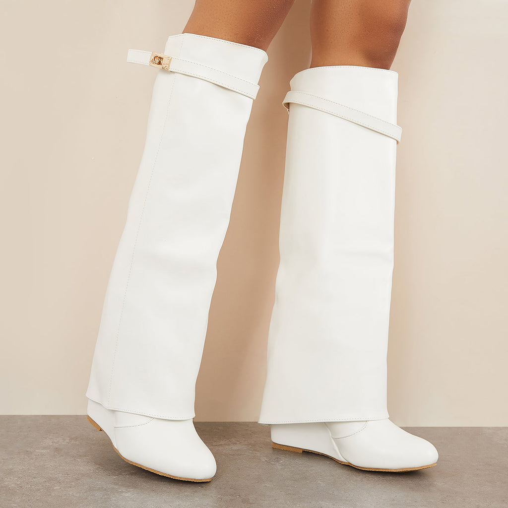 Graceful Orthopedic Boots for Modern Look