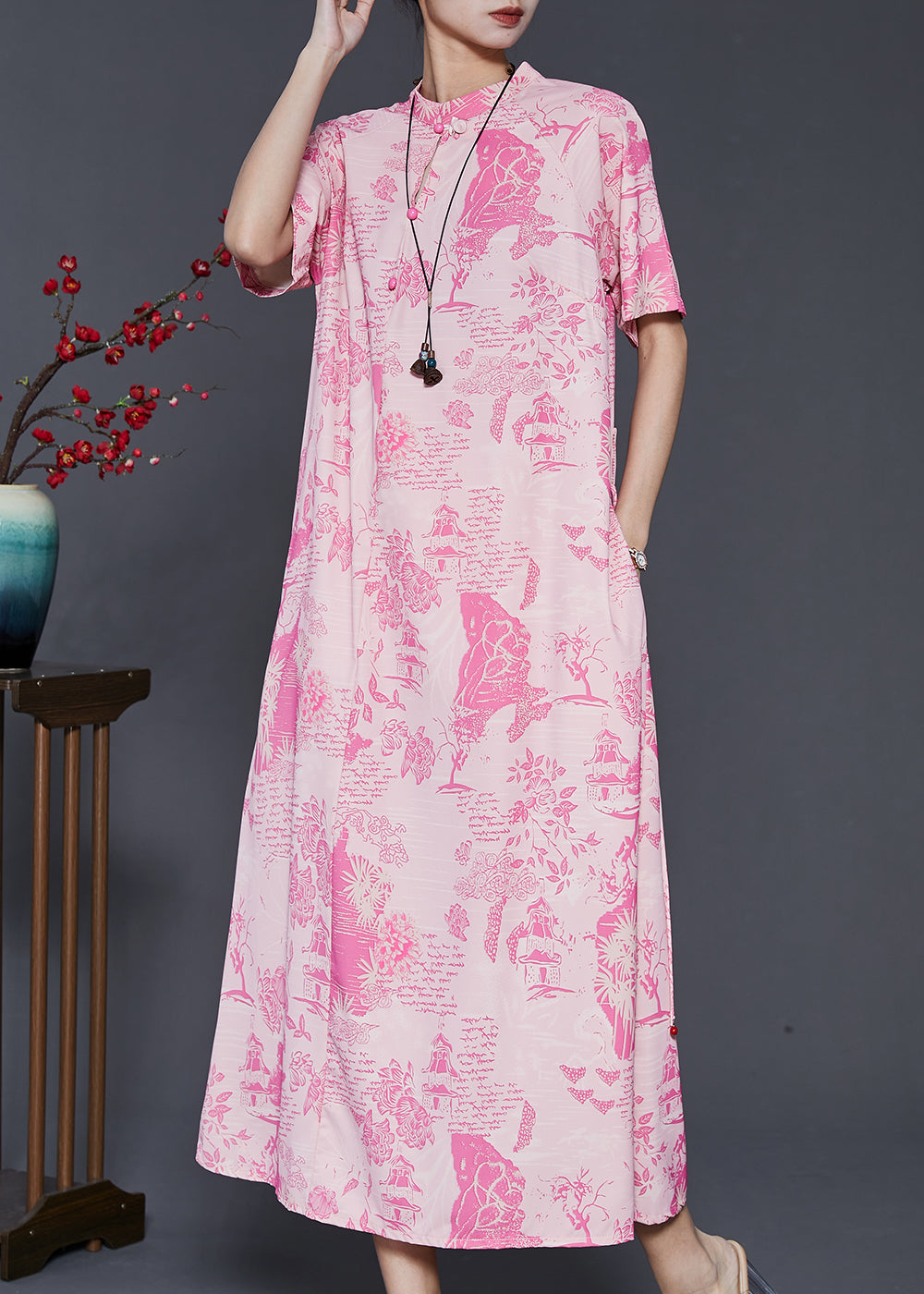 Classic Vintage Dress with a Flattering Fit