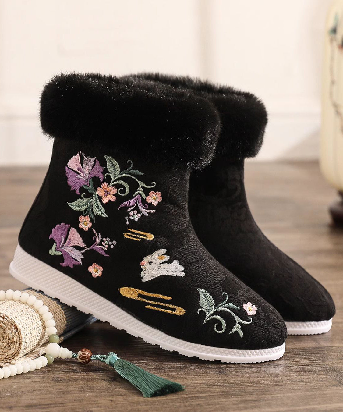 Graceful Orthopedic Boots for Modern Look