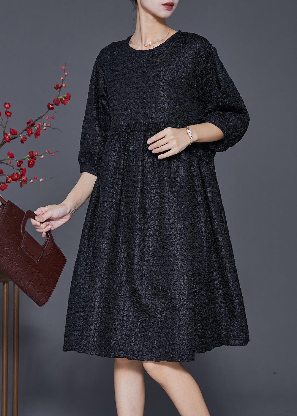 Well Tailored Dress with a Graceful Silhouette