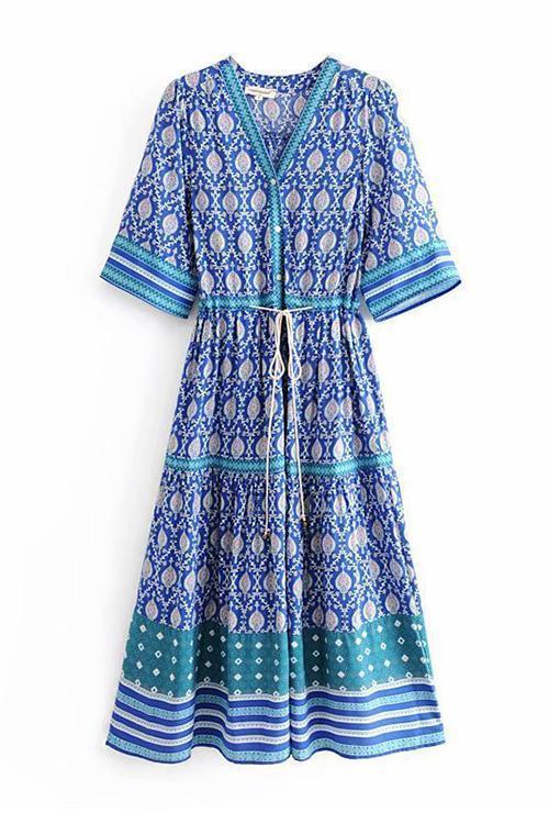 Sophisticated Dress with a Clean Classic Look