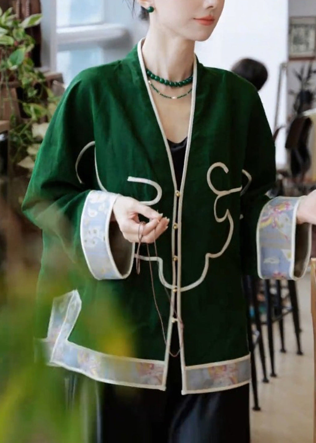 Effortlessly Elegant Cardigan with a Timeless Design