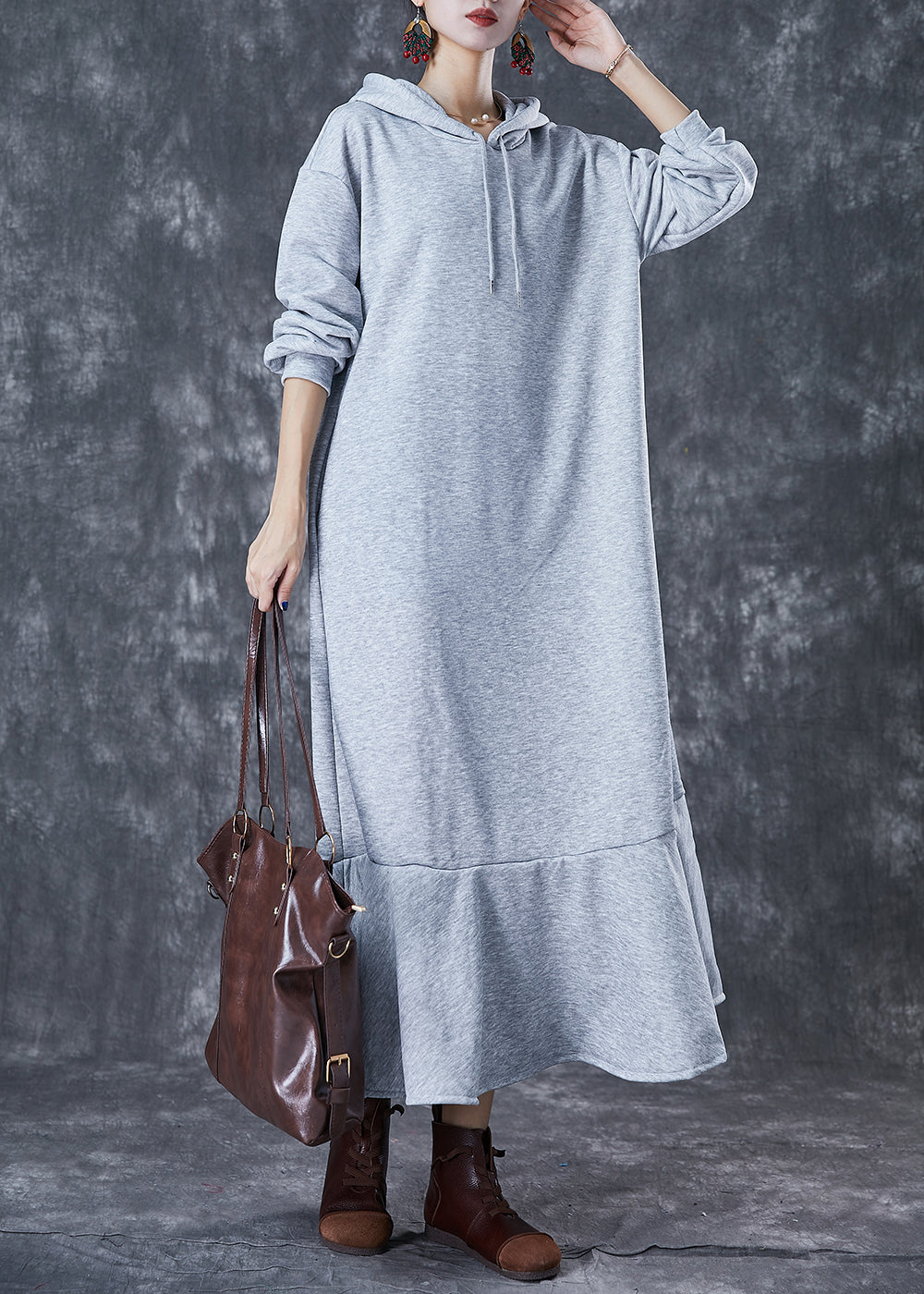 Classic Vintage Pullover with a Flattering Fit