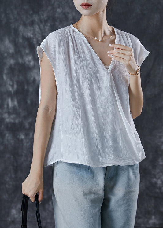 Effortlessly Elegant Top with a Timeless Design