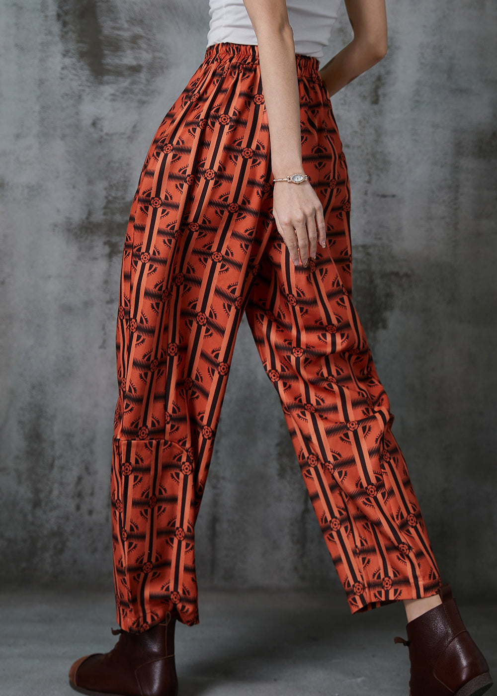 Beautifully Finished Pants in a Timeless Design