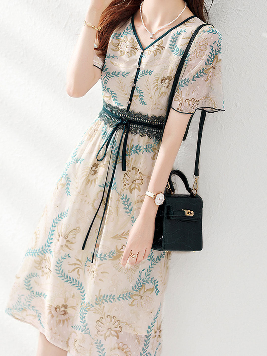 Classic Vintage & Enduringly Stylish Dress
