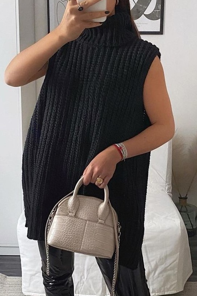 Beautifully Finished Sweater in a Timeless Design