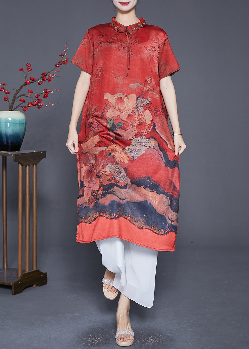 Beautifully Crafted Dress in a Classic Style