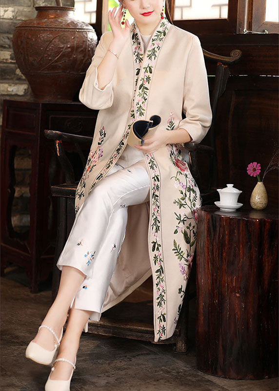 Beautifully Finished Coat in a Timeless Design