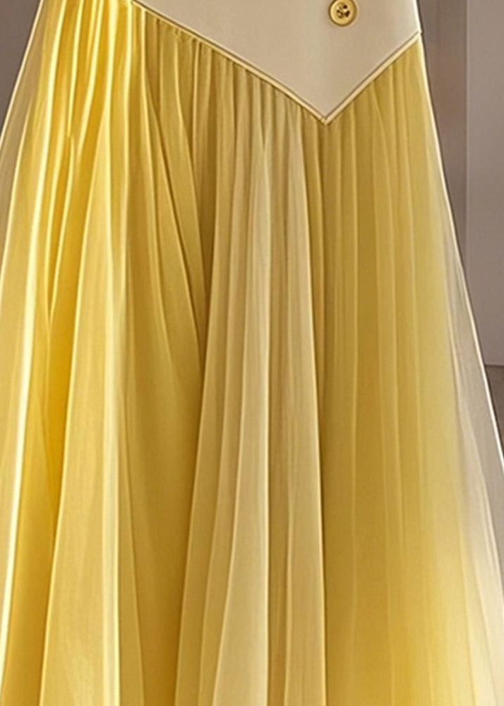 Gracefully Styled Garment for Any Occasion