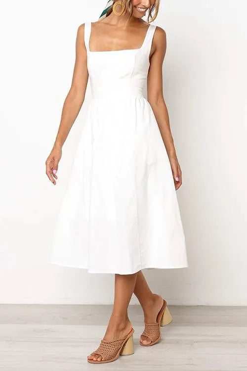 Beautifully Finished Dress in a Timeless Design