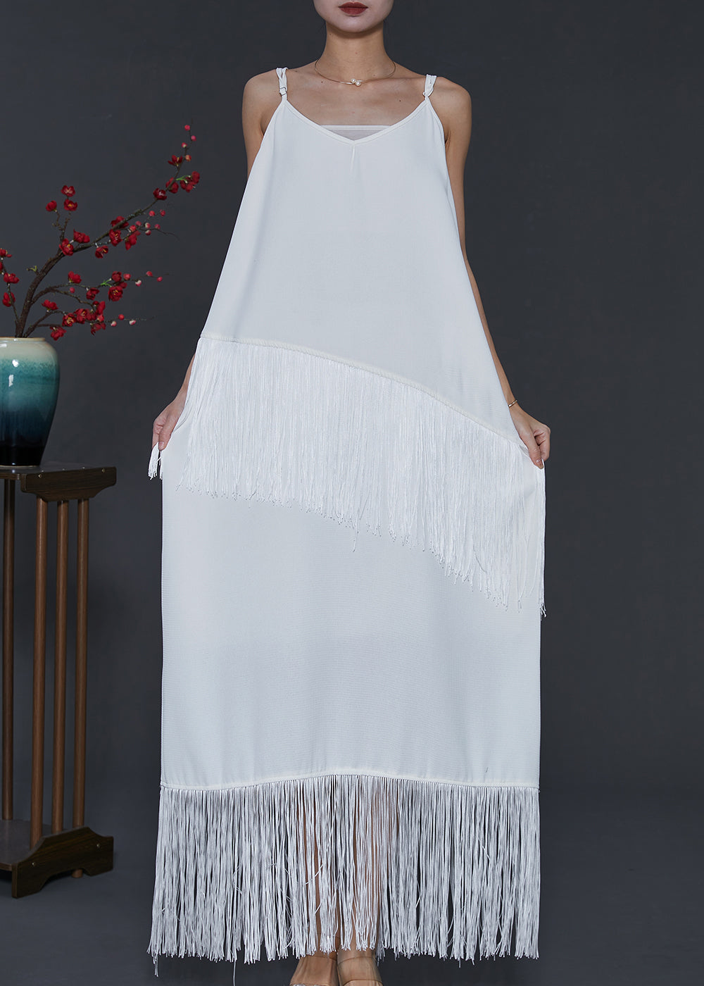 Beautifully Finished Dress in a Timeless Design