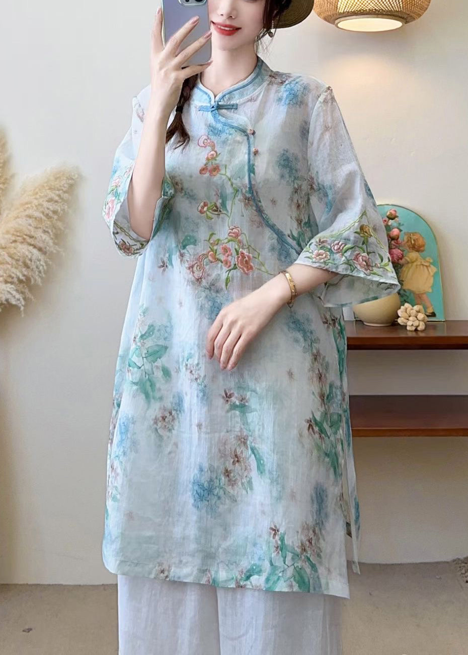 Beautifully Crafted Blouse in a Classic Style