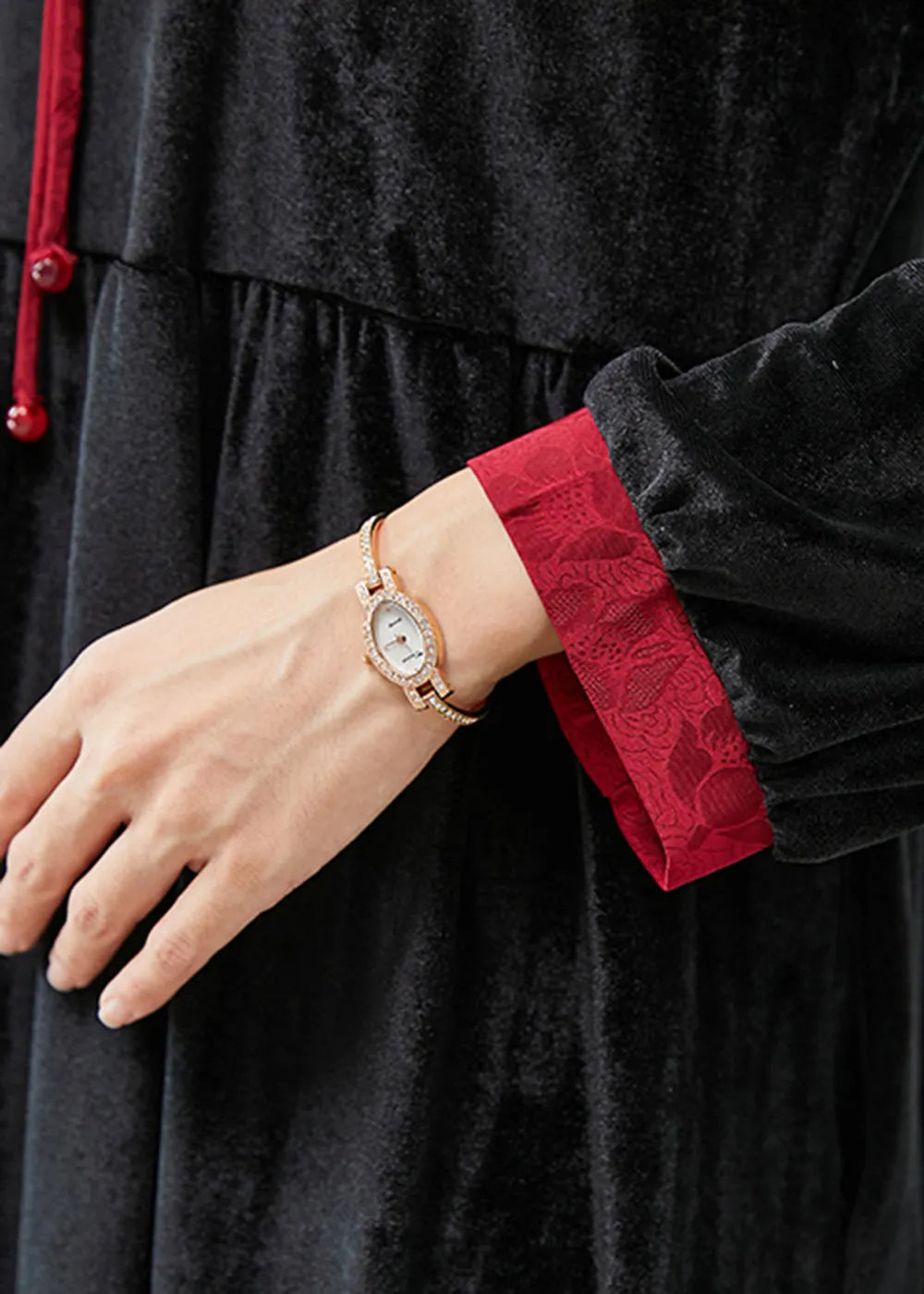 Polished Dress with an Effortless Classic Look