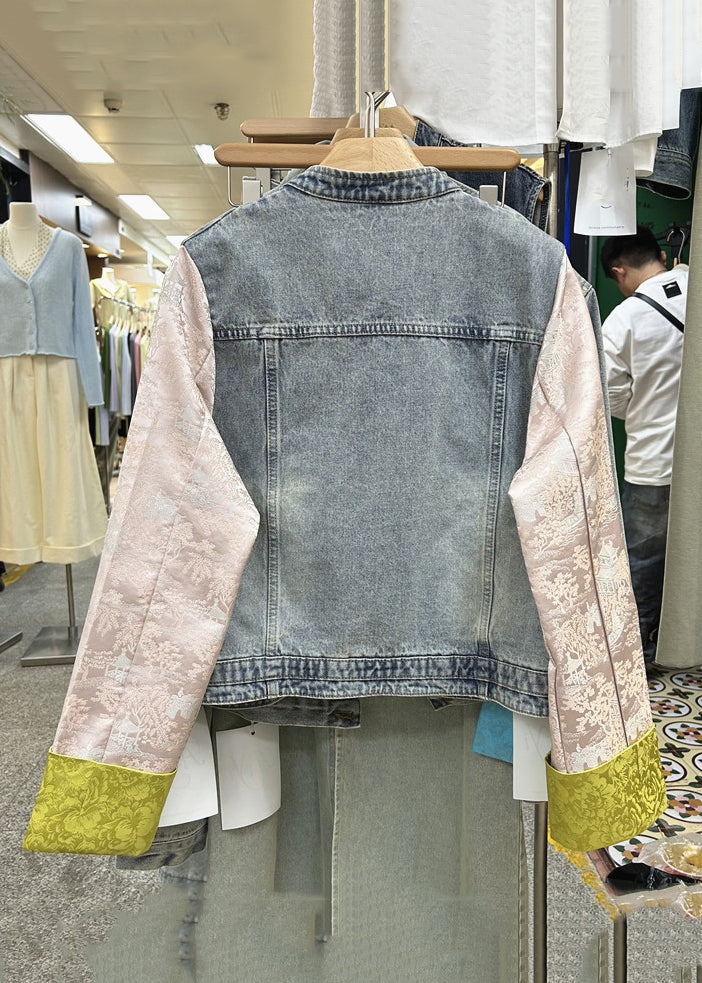 Elegantly Styled Coat for Everyday Wear