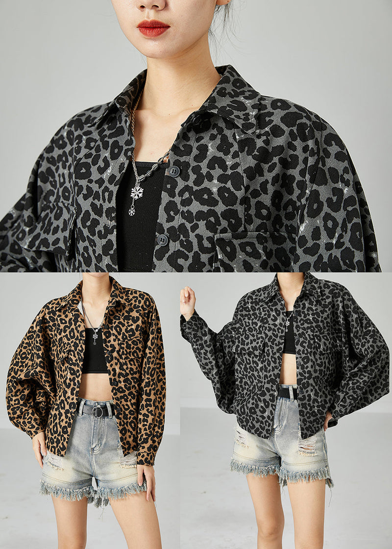 Well Tailored Coat with a Graceful Silhouette