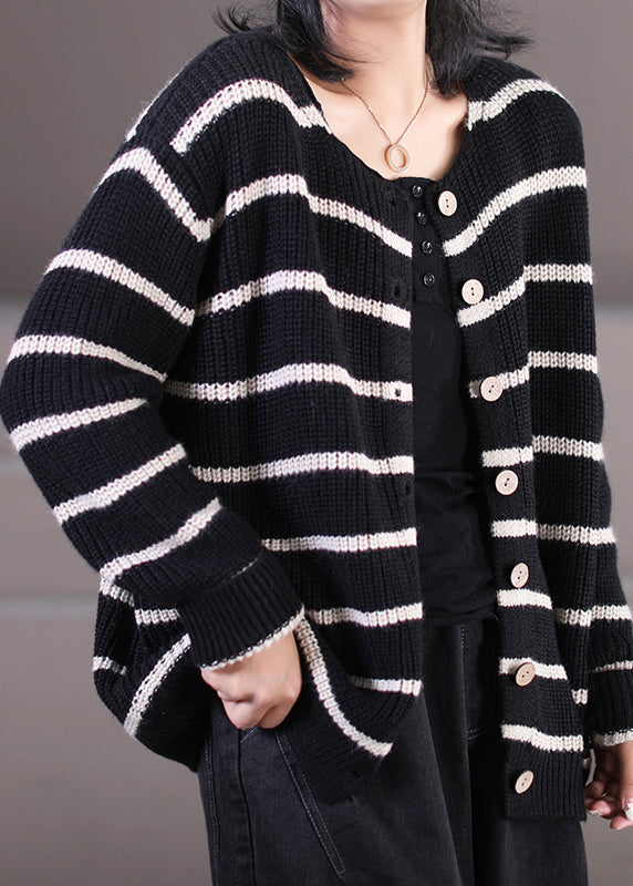 Classic Vintage Sweater with a Flattering Fit