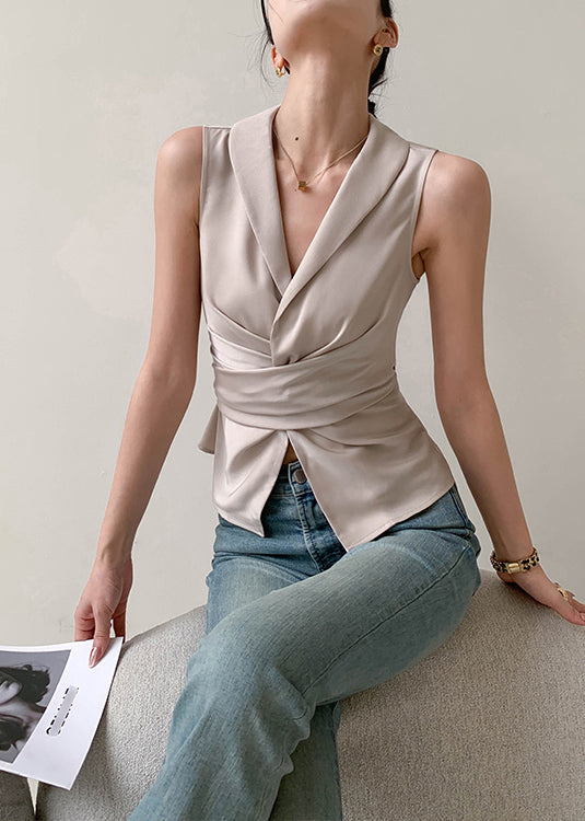 Effortlessly Elegant Top with a Timeless Design
