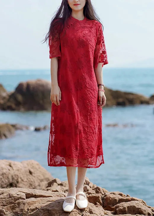 Beautifully Finished Dress in a Timeless Design