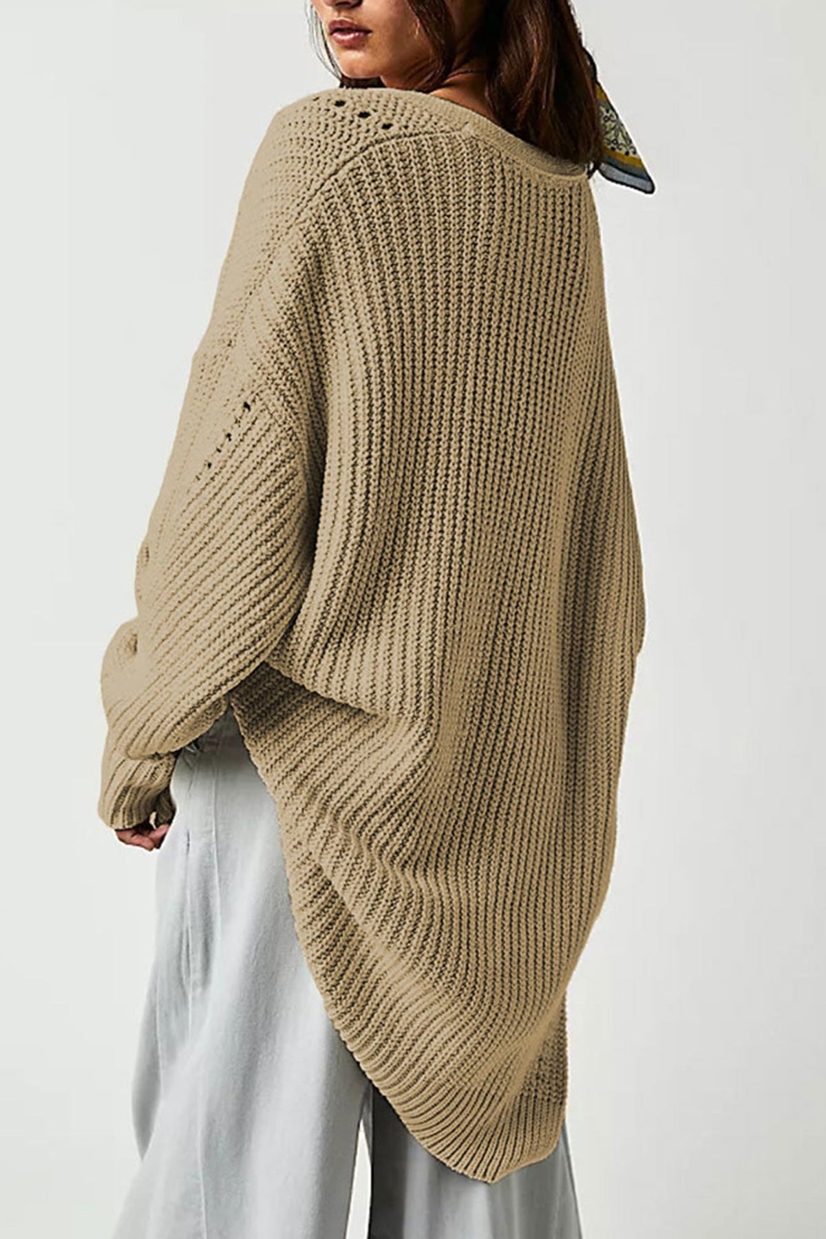 Effortlessly Elegant Cardigan with a Timeless Design