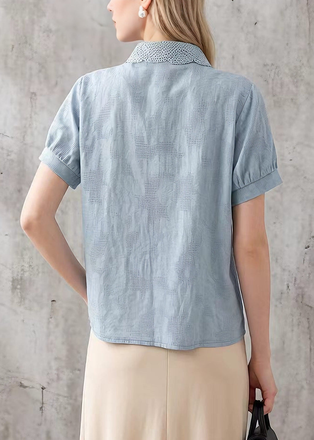 Elegantly Styled Blouse for Everyday Wear