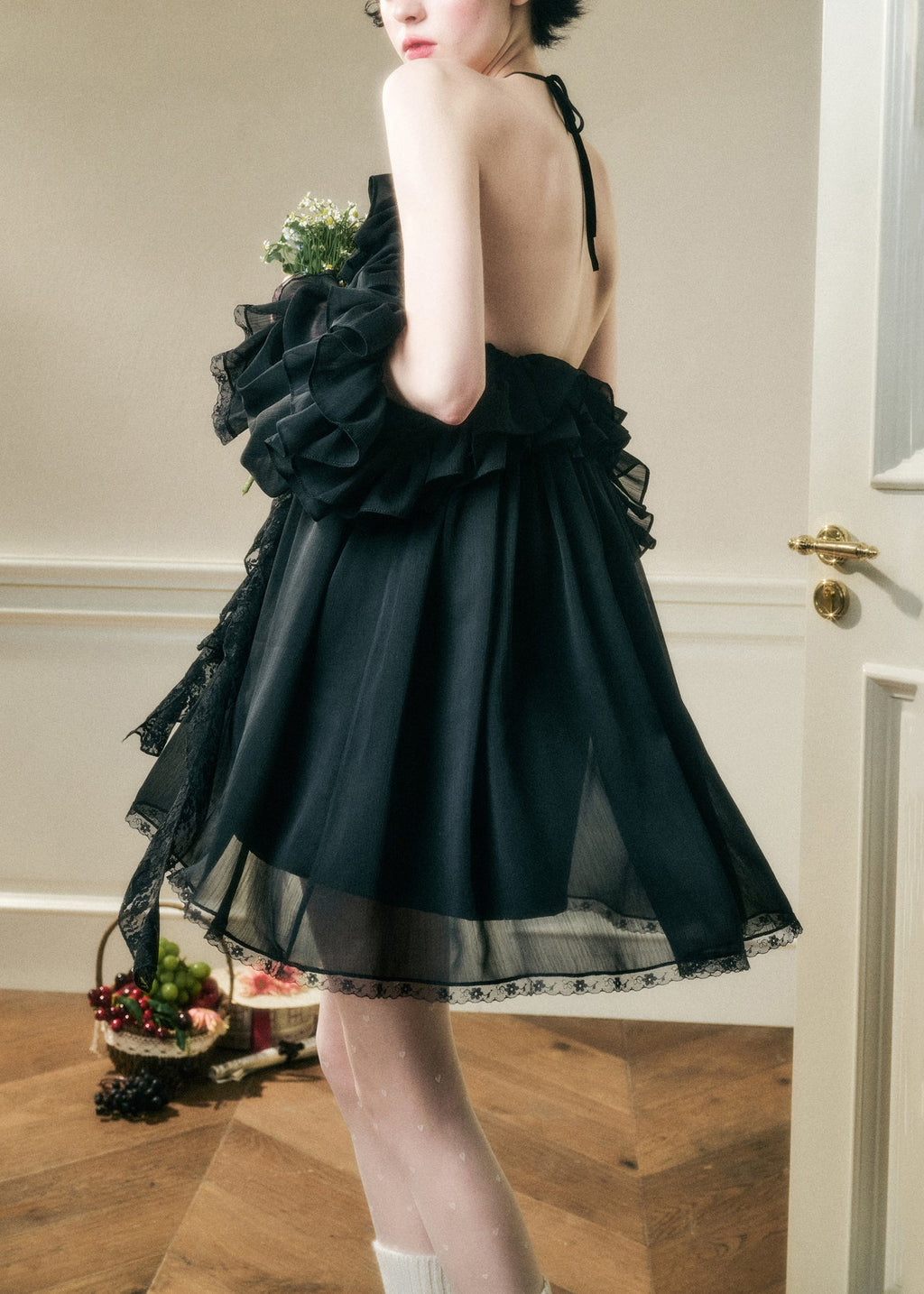 Beautifully Finished Dress in a Timeless Design