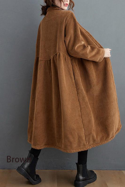 Well Tailored Coat with a Graceful Silhouette