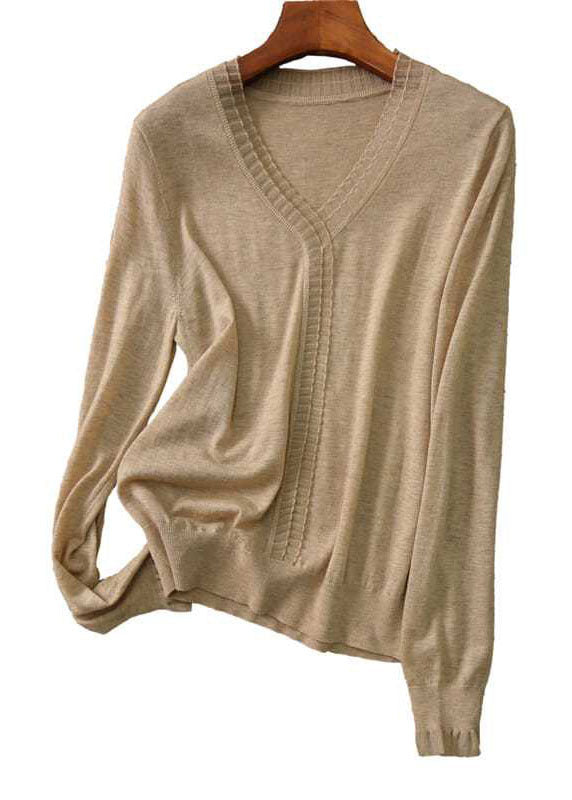Beautifully Crafted Blouse in a Classic Style
