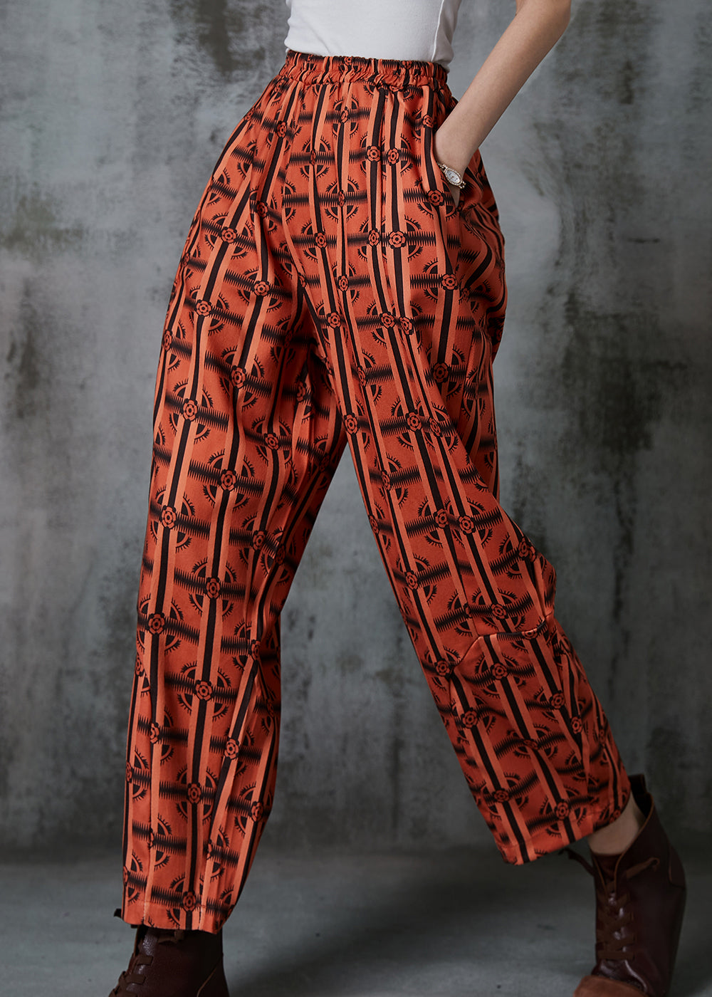 Beautifully Finished Pants in a Timeless Design
