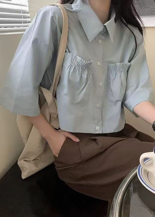 Classic Vintage Shirt with a Flattering Fit