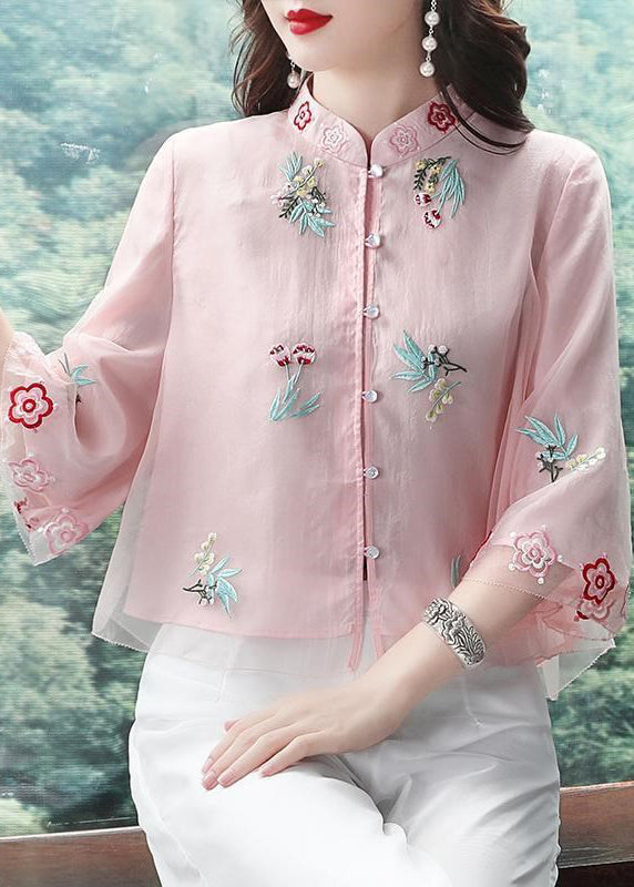 Effortlessly Elegant Top with a Timeless Design