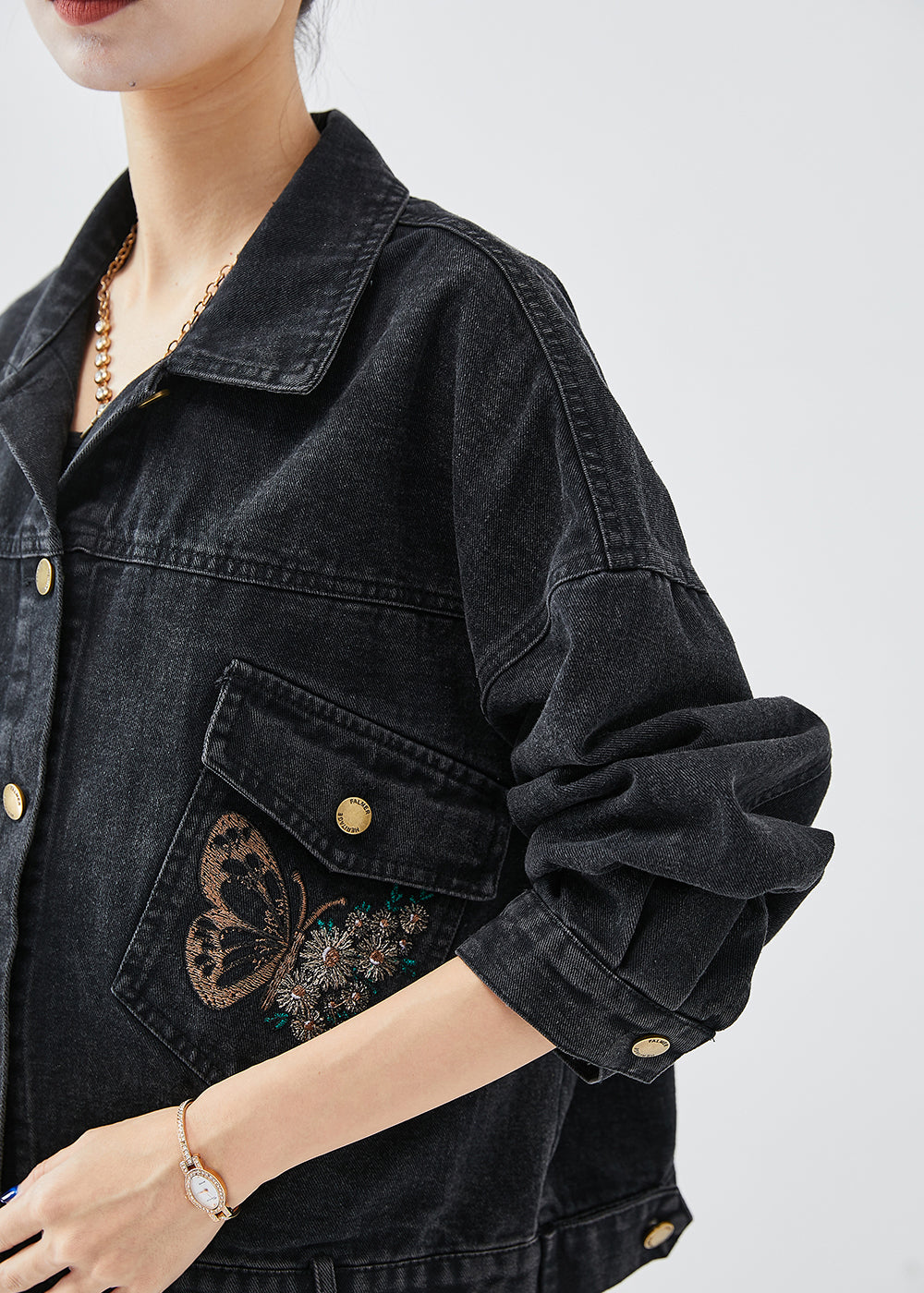 Gracefully Styled Jacket for Any Occasion
