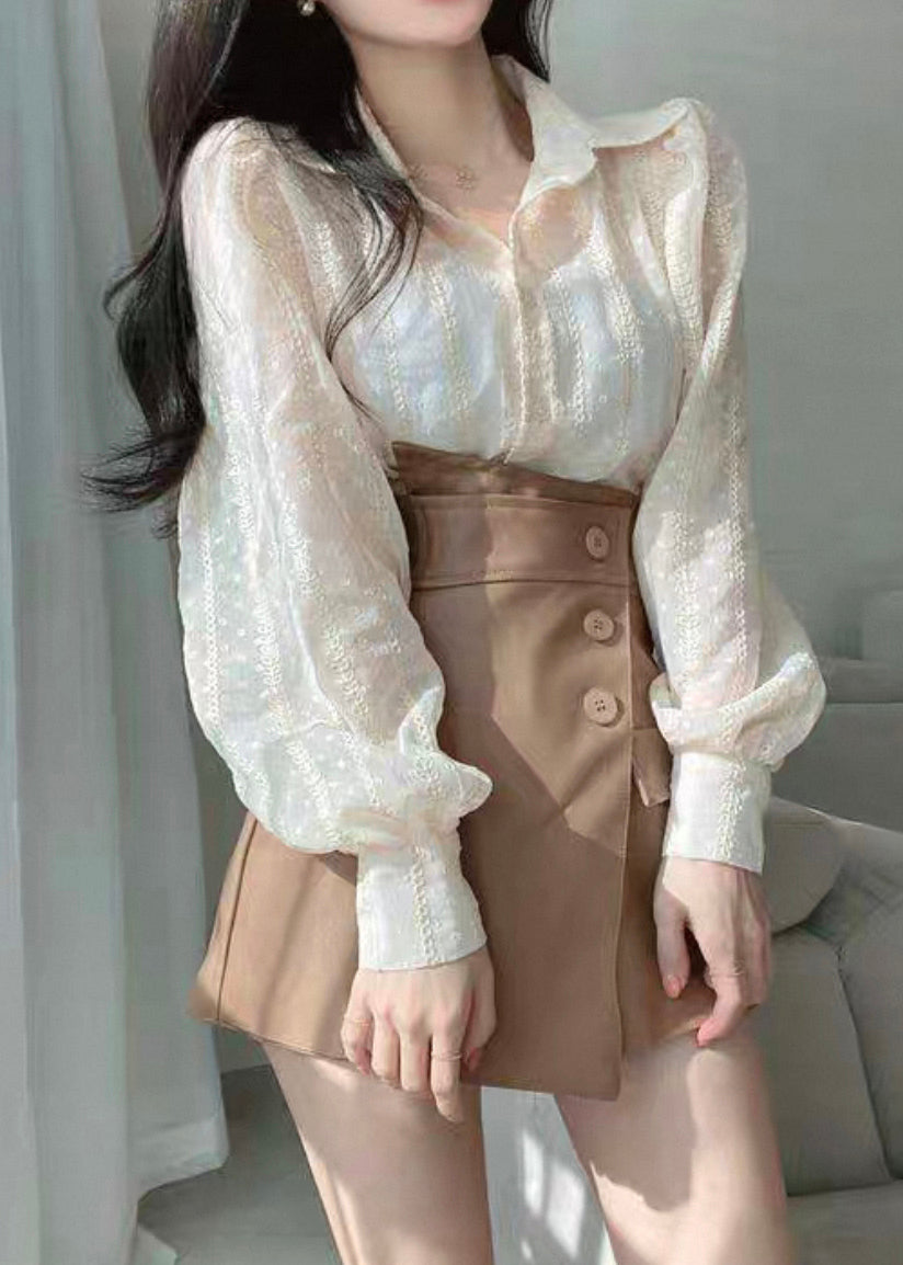 Classic Vintage Shirt with a Flattering Fit