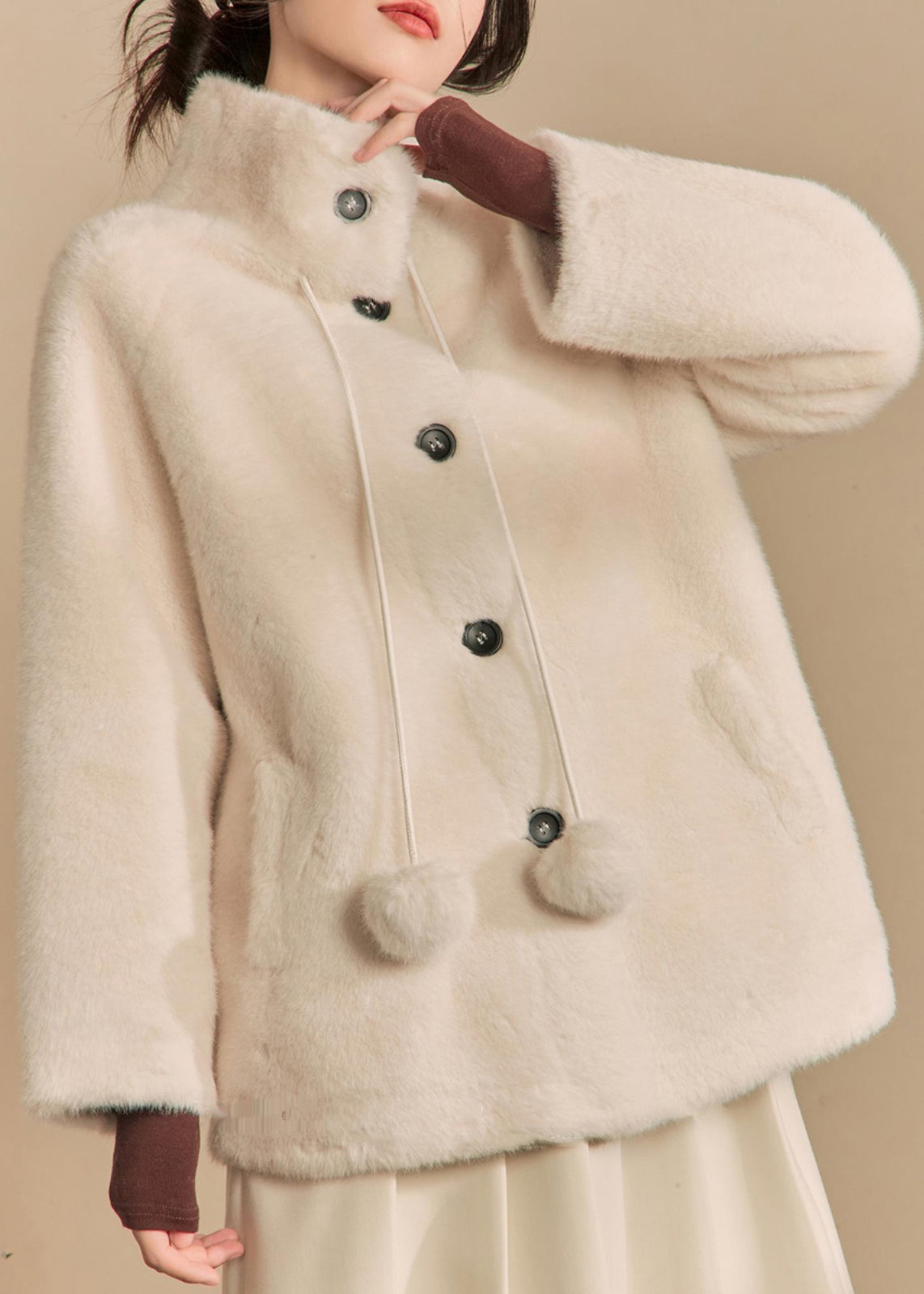 Effortlessly Elegant Coat with a Timeless Design