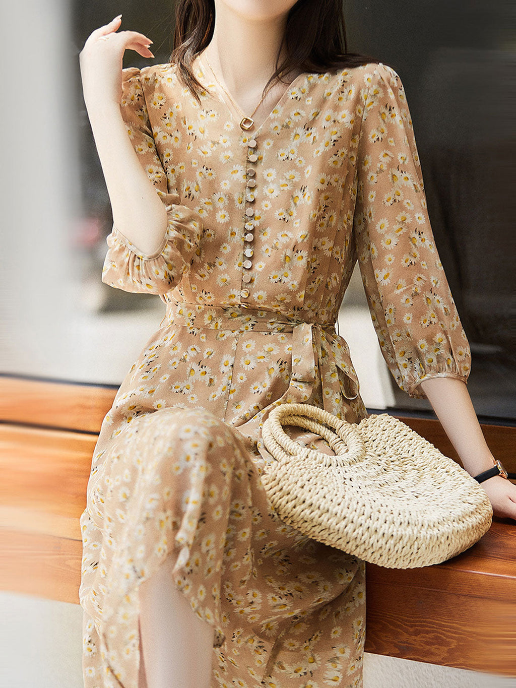 Classic Vintage Dress with a Flattering Fit