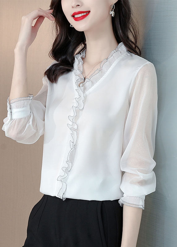 Classic Vintage Blouse with a Flattering Fit