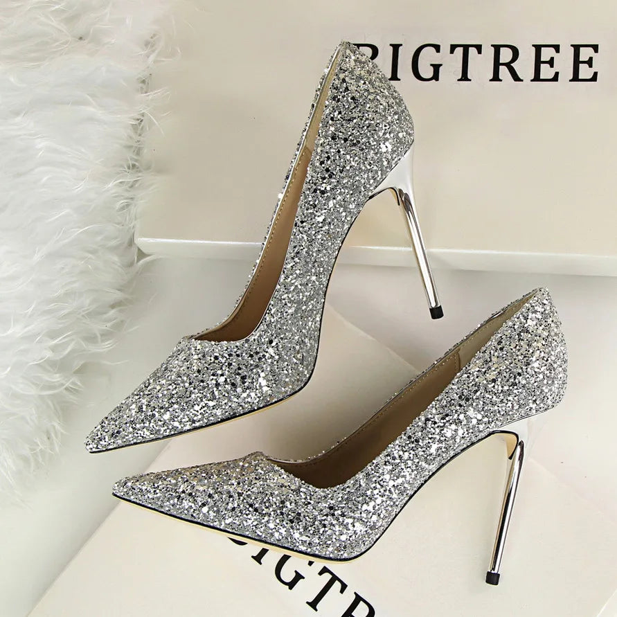 Chic Orthopedic Heels with Unique Design