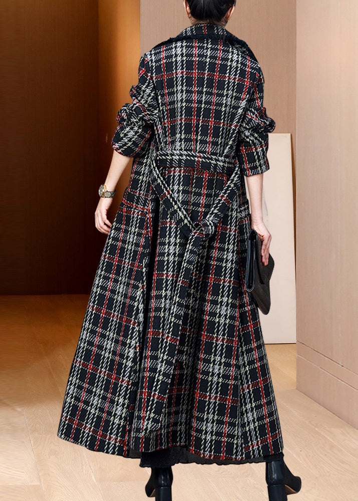 Elegantly Styled Coat for Everyday Wear