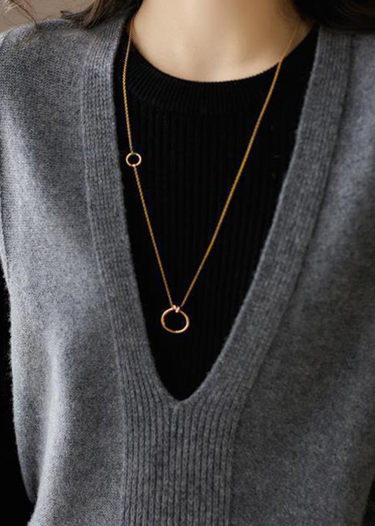 Well Tailored Coat with a Graceful Silhouette