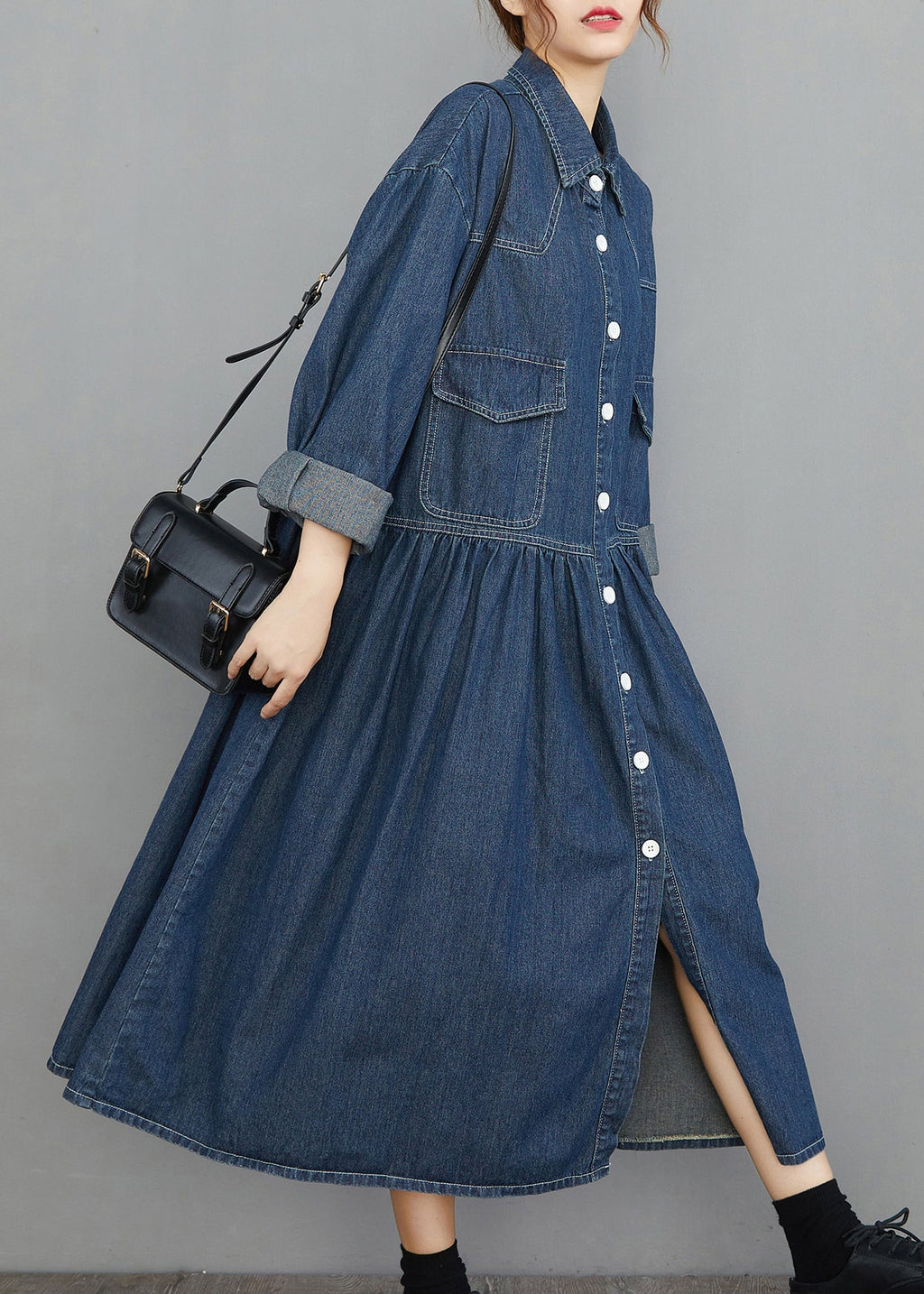 Classic Vintage Dress with a Flattering Fit