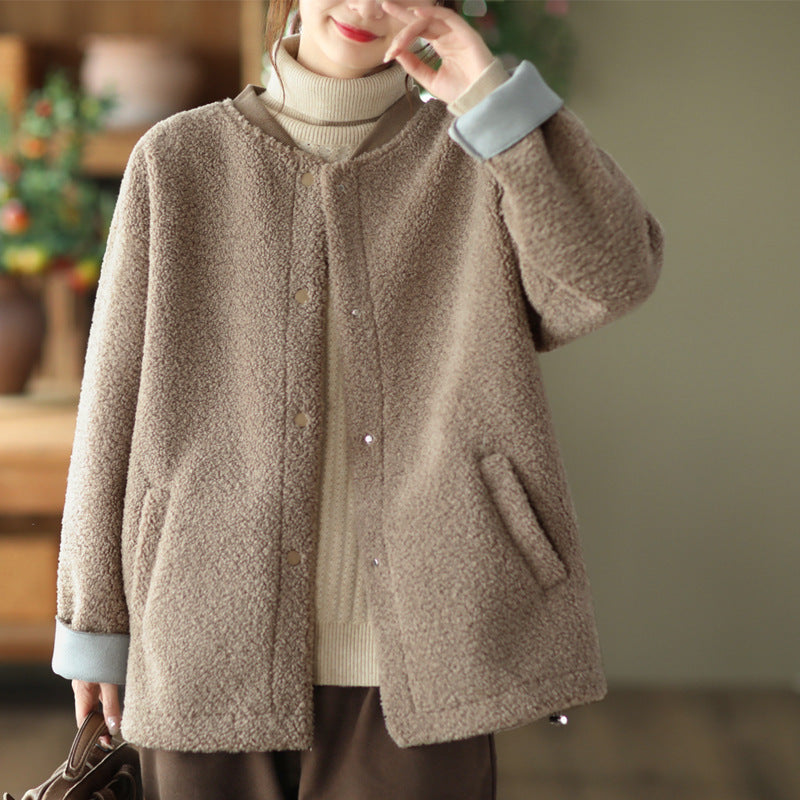 Beautifully Finished Coat in a Timeless Design