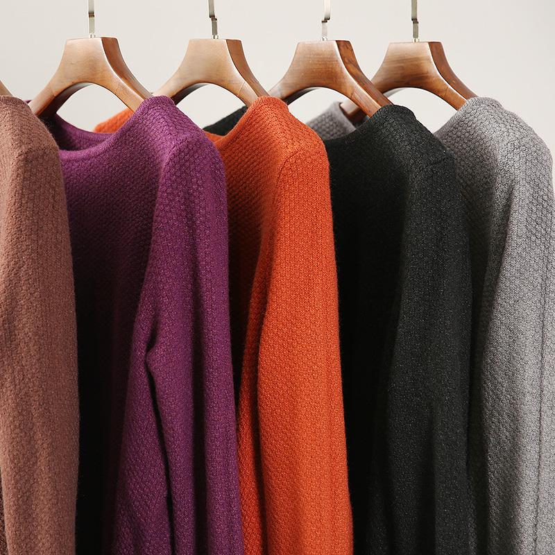 Well Tailored Sweater with a Graceful Silhouette
