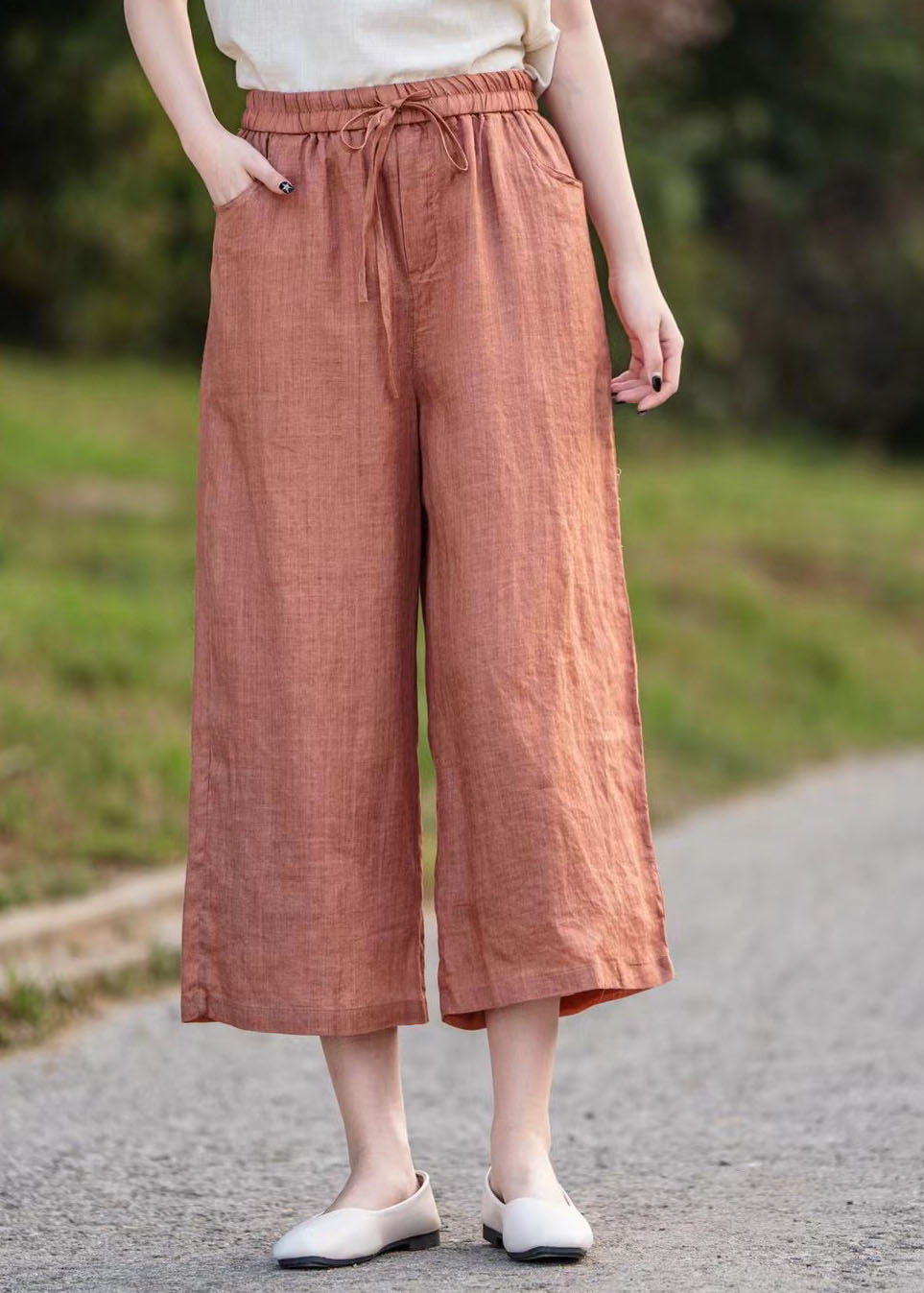 Elegantly Styled Pants for Everyday Wear