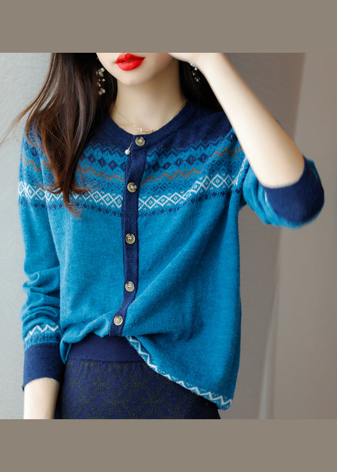 Elegantly Styled Cardigan for Everyday Wear