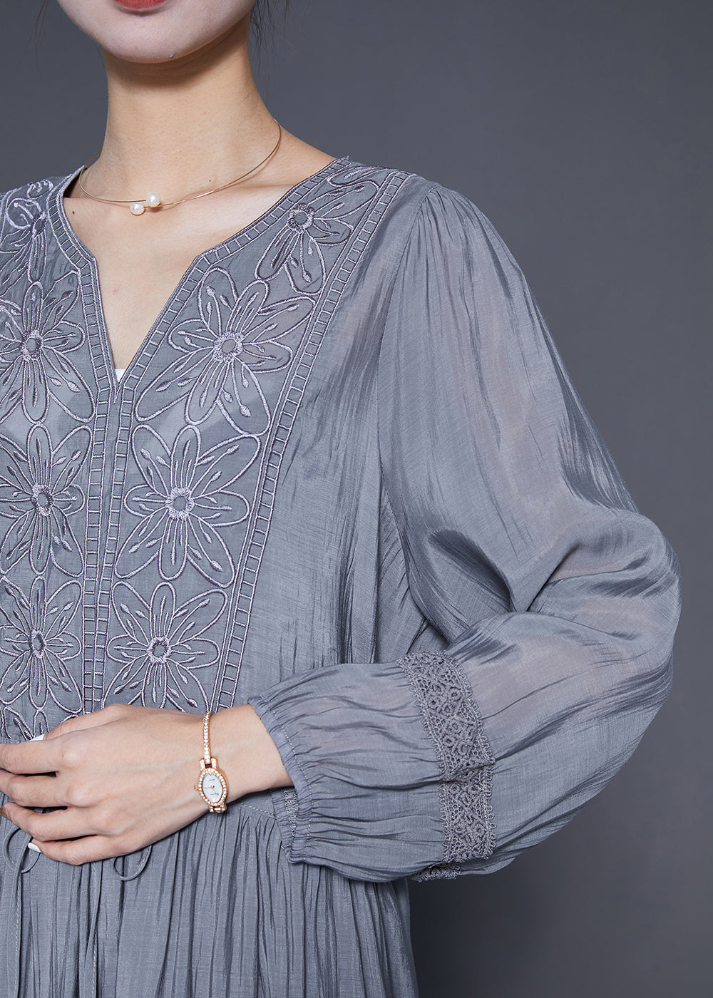 Sophisticated Dress with a Clean Classic Look