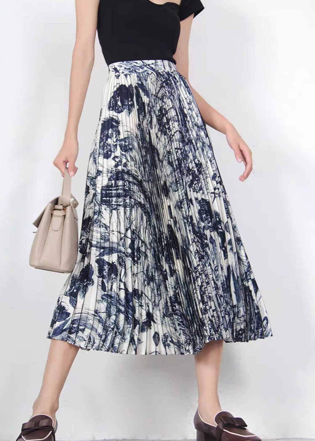 Beautifully Finished Garment in a Timeless Design