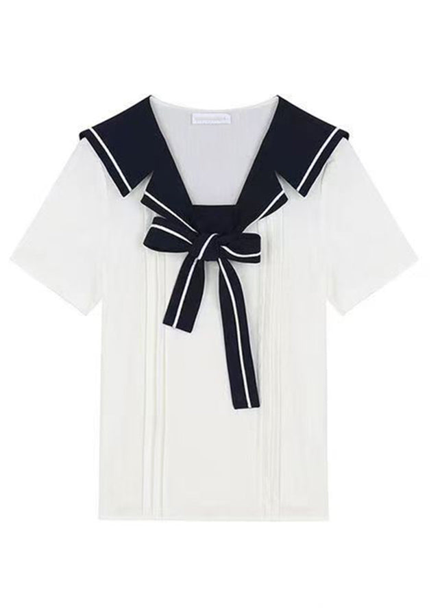 Beautifully Finished Blouse in a Timeless Design